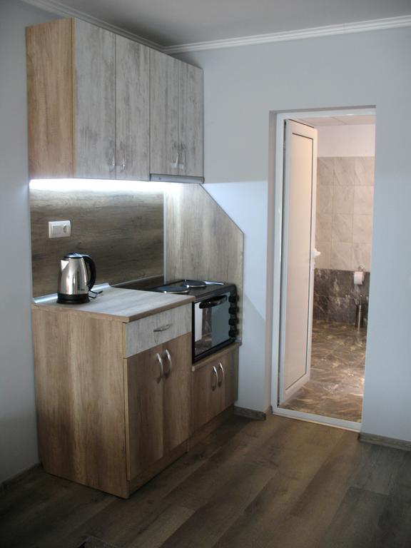 Leon Rent Studio 8 Apartment Veliko Tarnovo Exterior photo